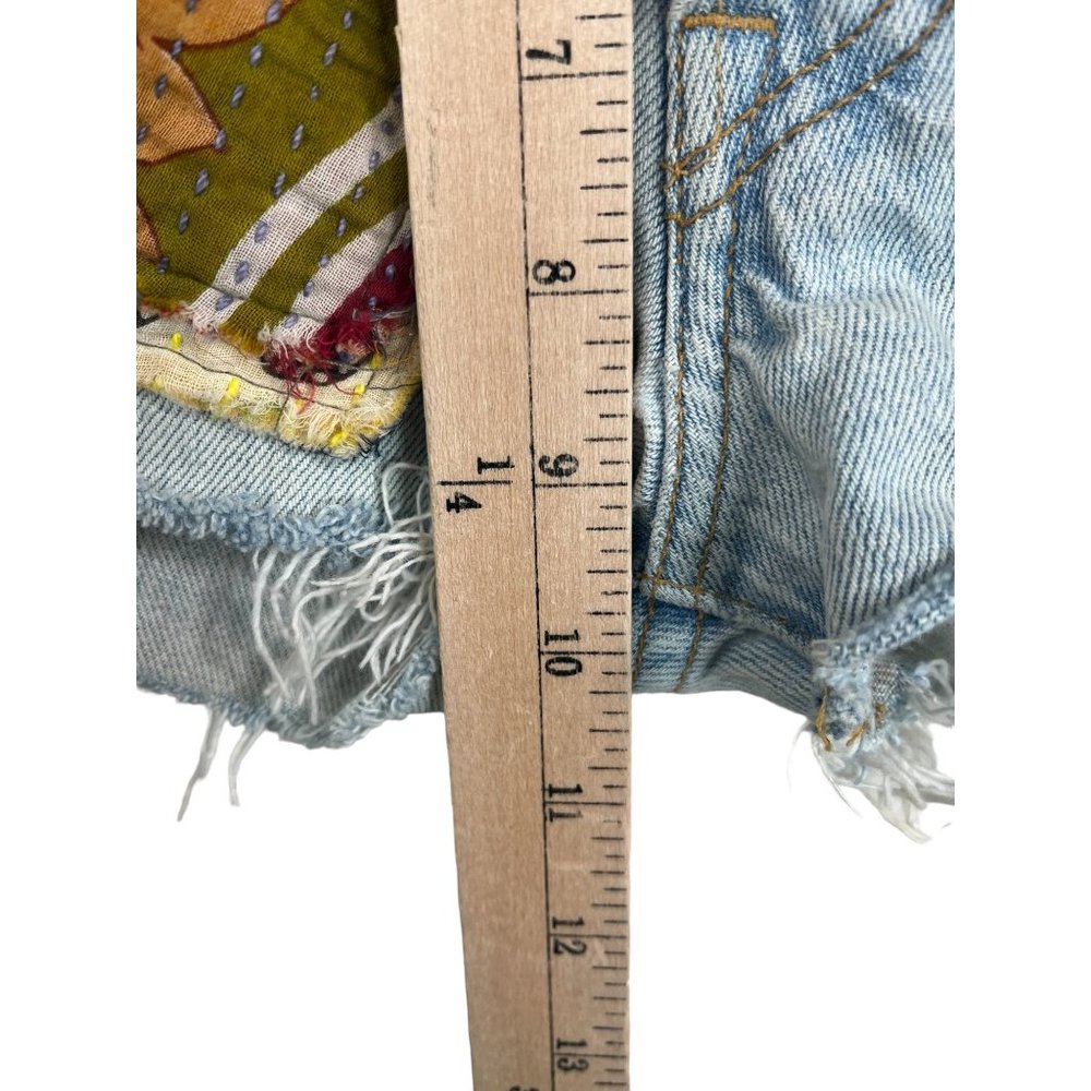 Levis 501 colorful patch work cut off button fly shorts sz 30 - Picture 6 of 10